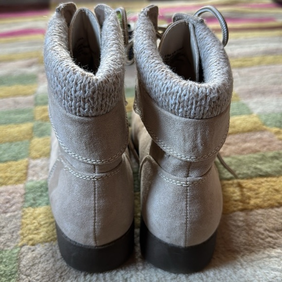 New Saint John’s Bay Yumma Sand Cream Lace Up Boots Memory Foam I Size 9.5 - Picture 10 of 11